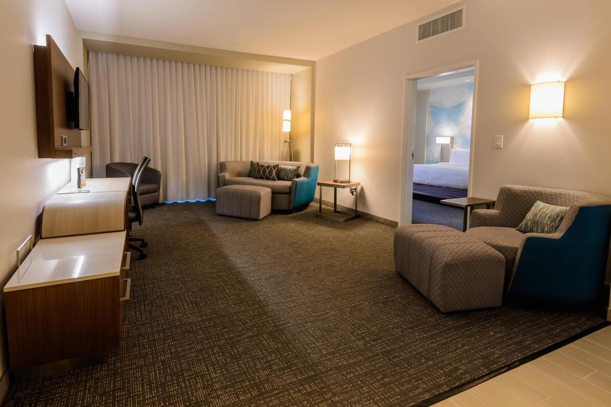 Courtyard By Marriott Lake Jackson Exterior photo