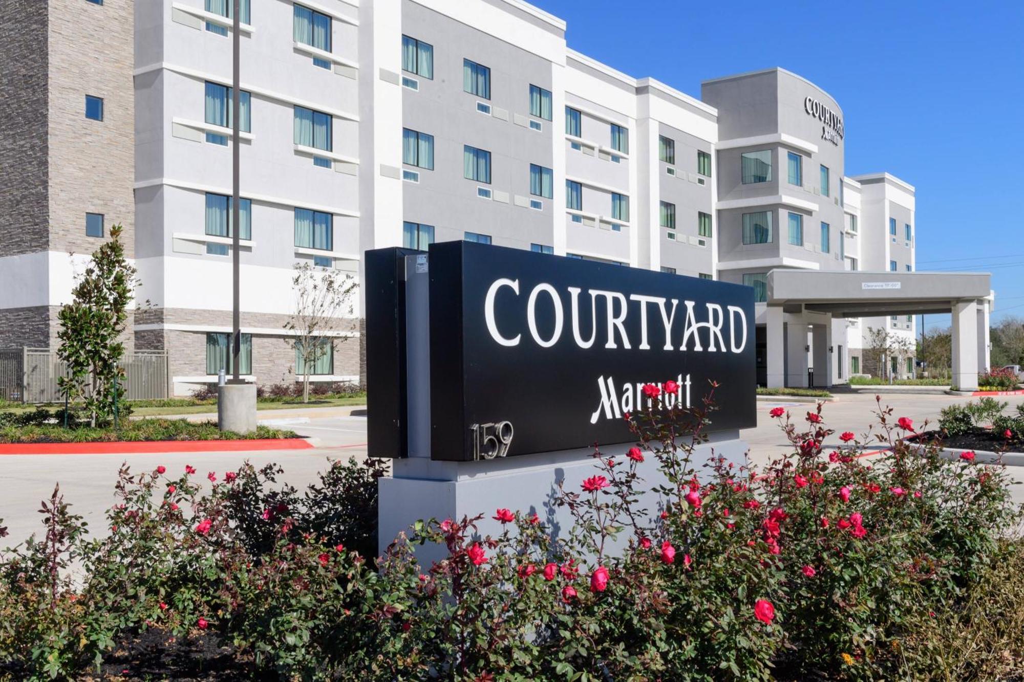 Courtyard By Marriott Lake Jackson Exterior photo