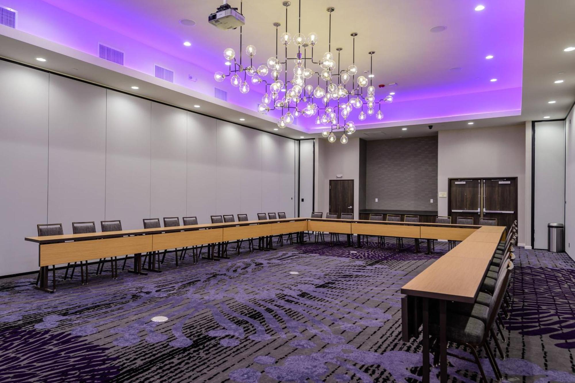 Courtyard By Marriott Lake Jackson Exterior photo